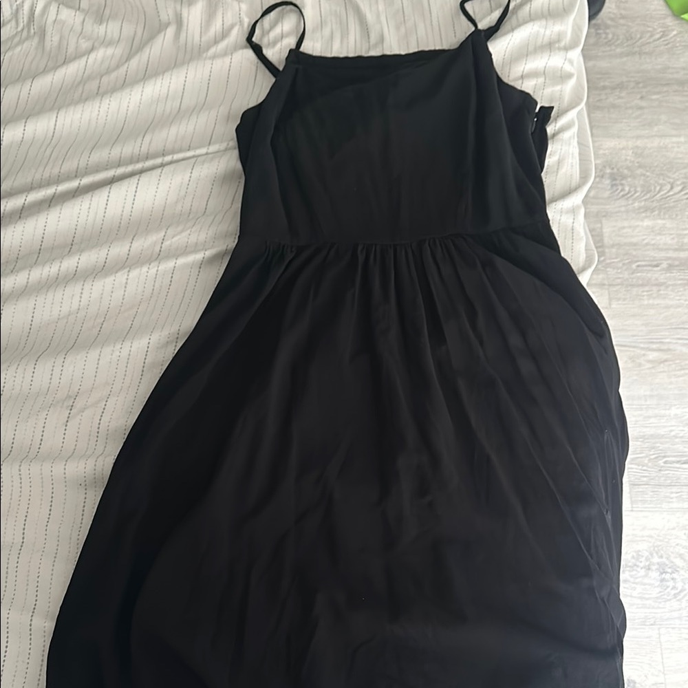 Old Navy Black Smocked Midi Sundress with Pleated Skirt and Spaghetti Straps